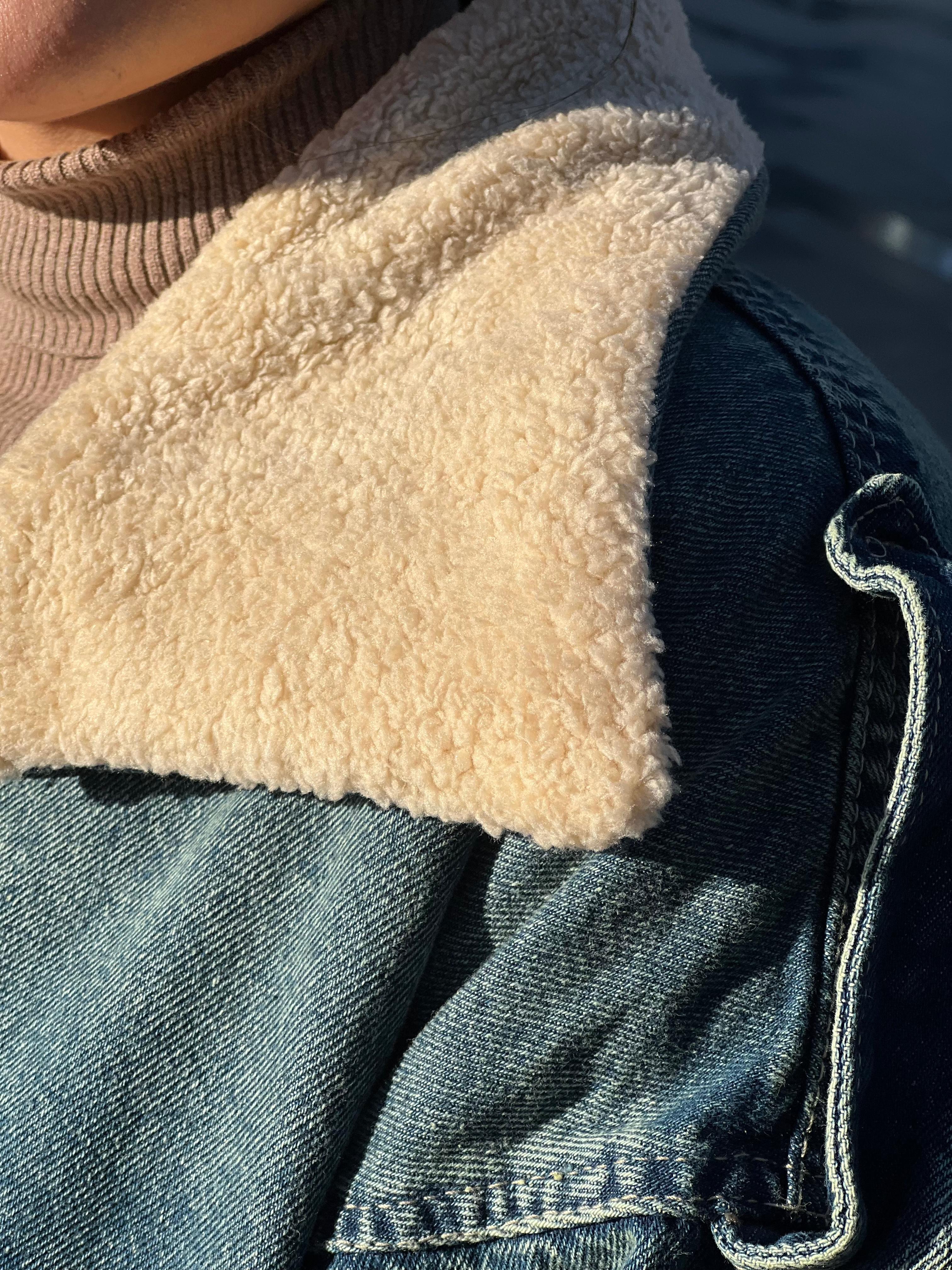 Denim jacket with tan fur